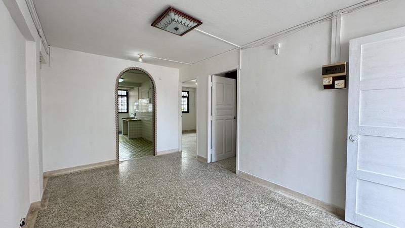 Prop-GPT: HDB Apartment: D13  66 Circuit Road