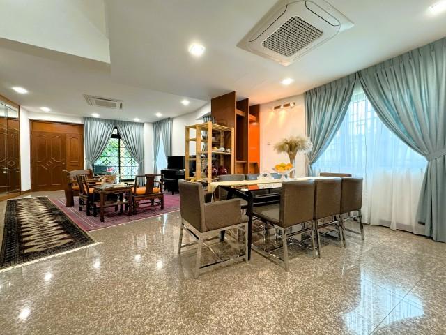 Saint Nicholas View Semi-Detached House For Sale, $4,650,000, 5 Bed 4 Bath 2,700 sqft $890.00 psf