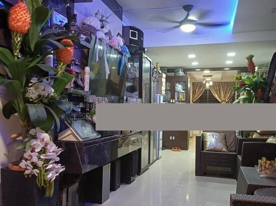 123 Yishun Street 11 HDB Apartment For Sale, $460,000, 2 Bed 2 Bath 872 sqft $528.00 psf