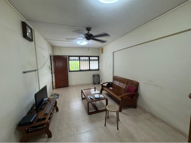 313 Jurong East Street 32 HDB Apartment For Sale, $450,000, 2 Bed 2 Bath 796 sqft $565.00 psf