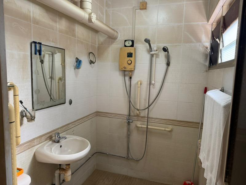 313 Jurong East Street 32 HDB Apartment For Sale, $450,000, 2 Bed 2 Bath 796 sqft $565.00 psf