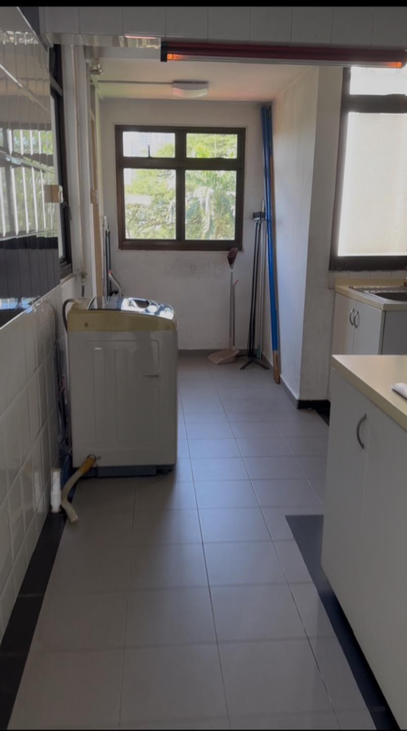 82 Commonwealth Close HDB Apartment For Sale, $362,000, 2 Bed 2 Bath 645 sqft $561.00 psf