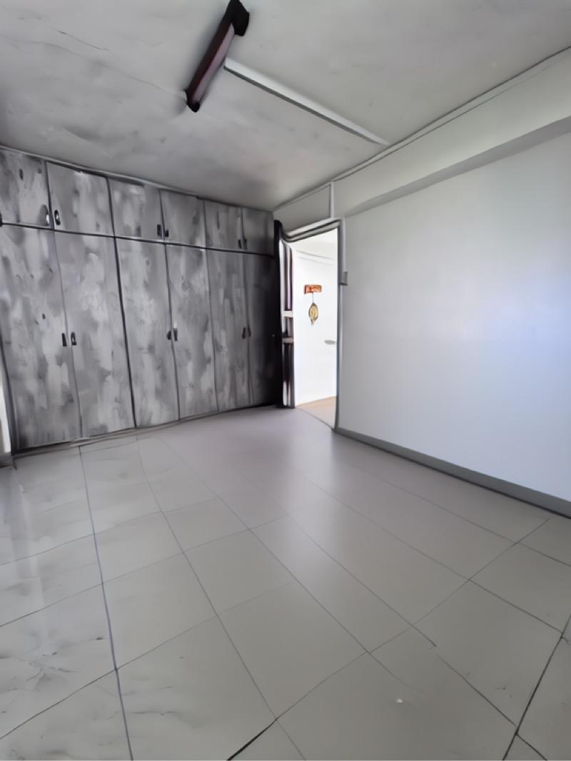 82 Commonwealth Close HDB Apartment For Sale, $362,000, 2 Bed 2 Bath 645 sqft $561.00 psf