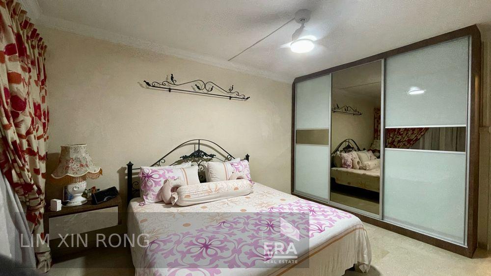 Well Maintained High Floor Em for Sale