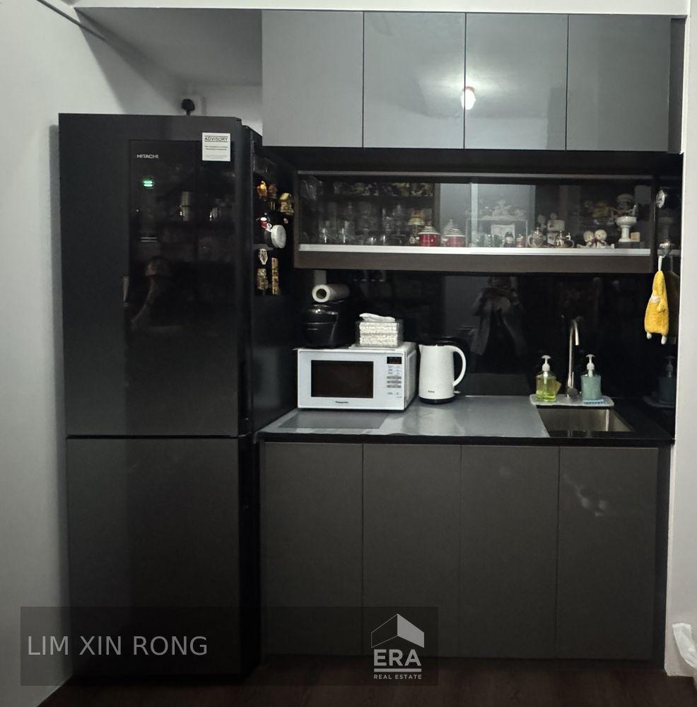 Freehold, Newly Renovated, Move in Condition Penthouse