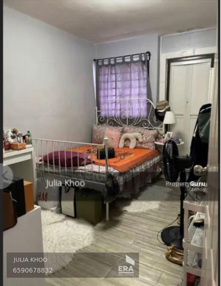 Prop-GPT: HDB - 2 room: D22 Jurong East 43 Teban Gardens Road