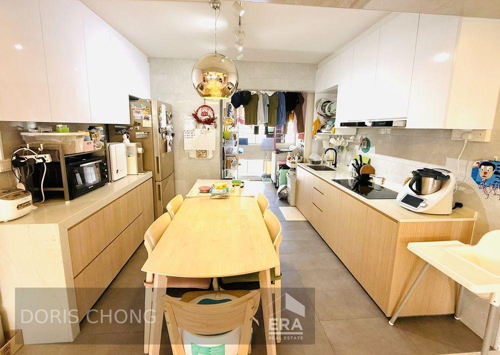 New List. Rare Corner, Spacious 4room for Sale