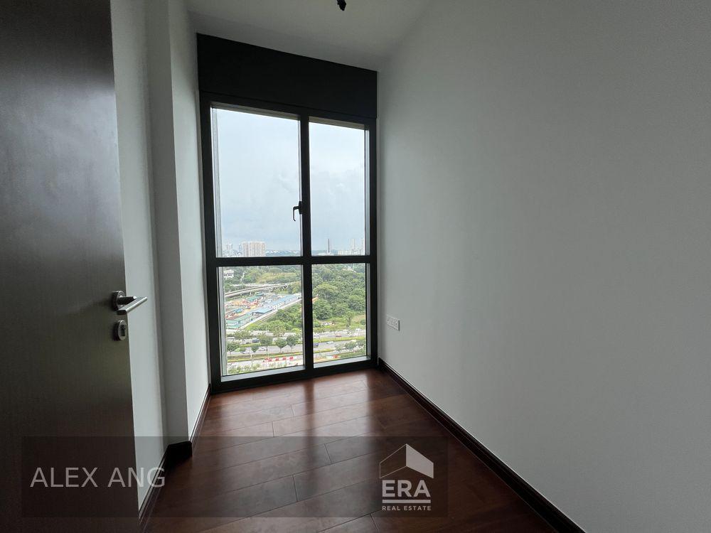 Rare 2 Plus Study Unit Now Available Either Vacant or Tenanted