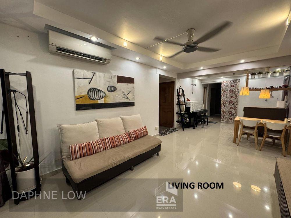 Spacious High Floor Corner Unit. No Extension Required.