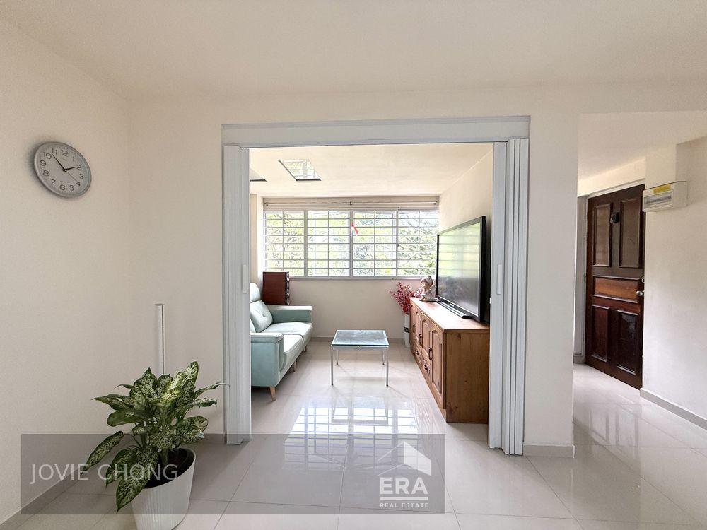 Prop-GPT: HDB - 3 room: D16 Bedok 41 Bedok South Road