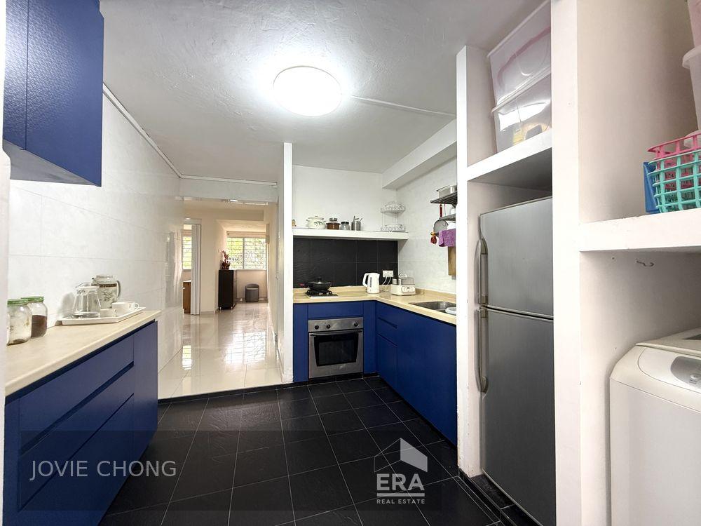 Well-maintained and Move-in Ready Unit!