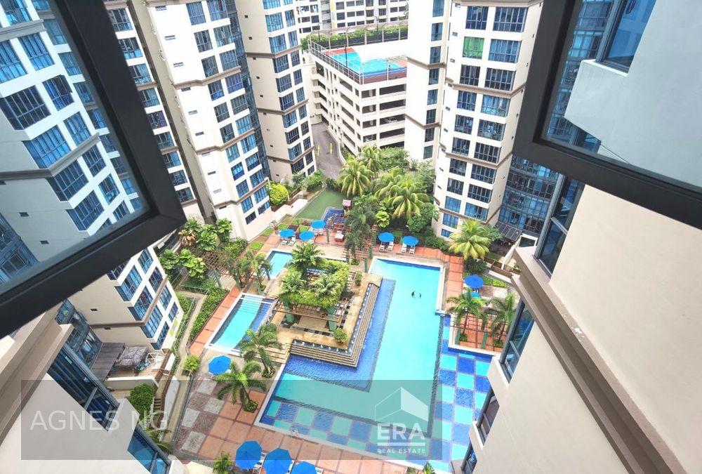 For High Floor Pool View Lovers! Very Well Maintained & High Ceiling!