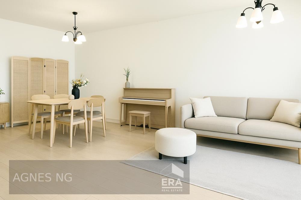 For High Floor Pool View Lovers! Very Well Maintained & High Ceiling!