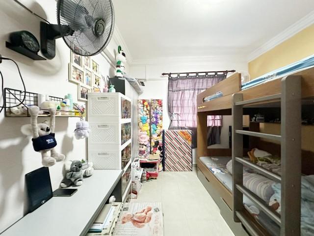 412 Bedok North Avenue 2 HDB Apartment For Sale, $438,000, 2 Bed 2 Bath 721 sqft $607.00 psf