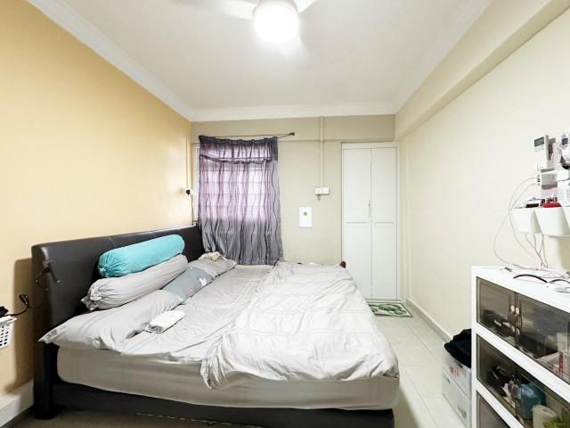 412 Bedok North Avenue 2 HDB Apartment For Sale, $438,000, 2 Bed 2 Bath 721 sqft $607.00 psf