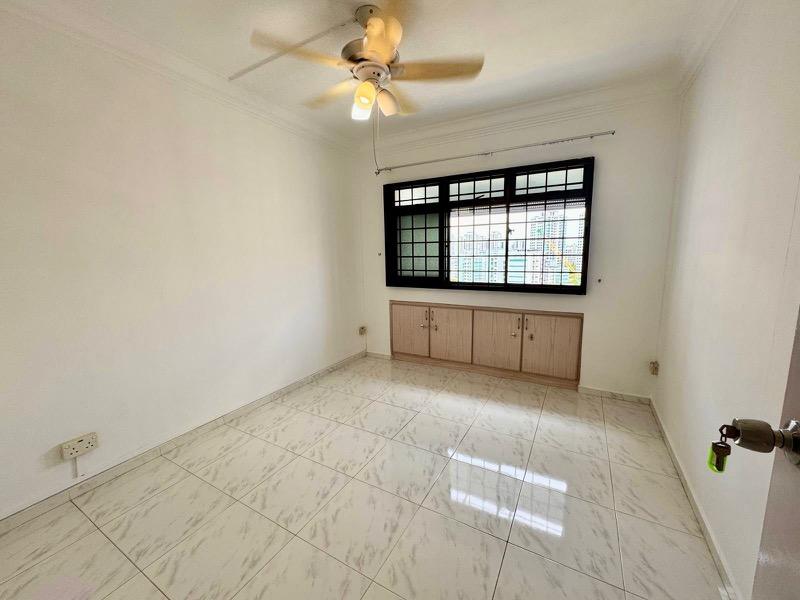 288A Jurong East Street 21 HDB Apartment For Sale, $730,000, 3 Bed 2 Bath 1,119 sqft $652.00 psf