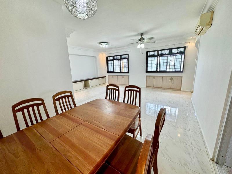 288A Jurong East Street 21 HDB Apartment For Sale, $730,000, 3 Bed 2 Bath 1,119 sqft $652.00 psf
