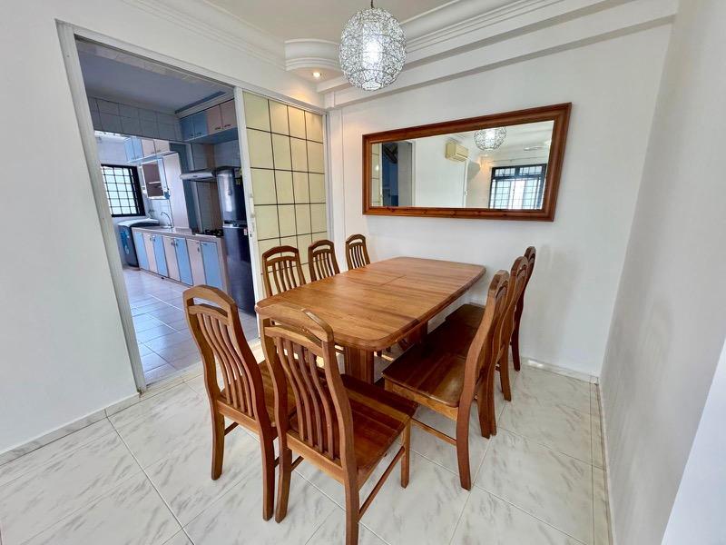 288A Jurong East Street 21 HDB Apartment For Sale, $730,000, 3 Bed 2 Bath 1,119 sqft $652.00 psf
