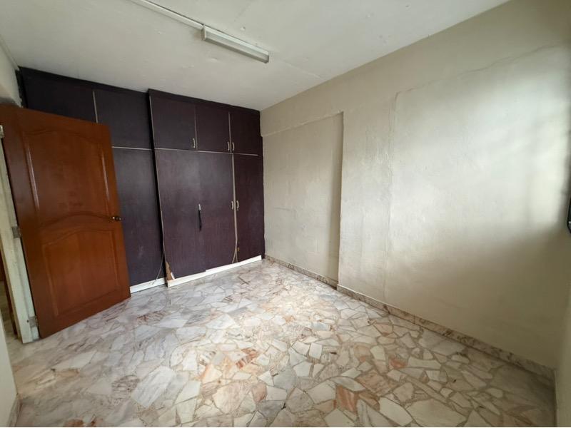 122 Yishun Street 11 HDB Apartment For Sale, $450,000, 2 Bed 2 Bath 721 sqft $624.00 psf