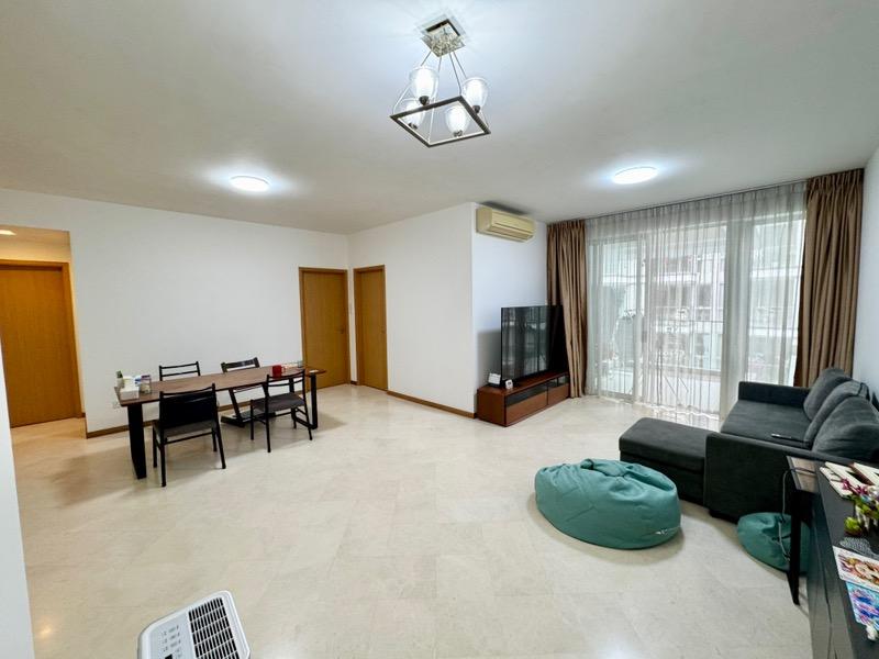 Prop-GPT: Condominium: D09 Cairnhill 8 @ Mount Sophia
