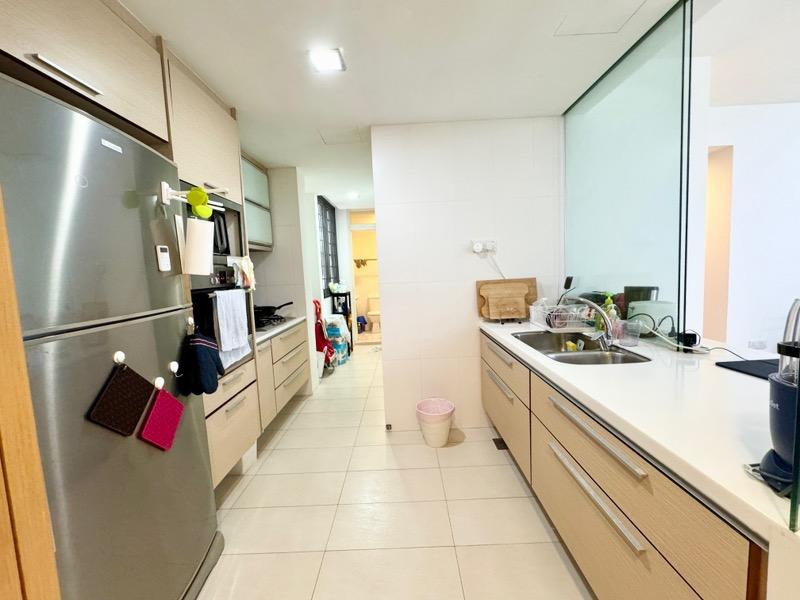 8 @ Mount Sophia Condominium For Sale, $2,850,000, 3 Bed 3 Bath 1,464 sqft $1,947.00 psf