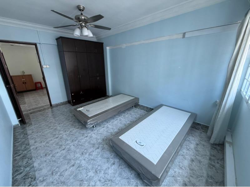 606 Yishun Street 61 HDB Apartment For Sale, $880,000, 4 Bed 2 Bath 1,528 sqft $576.00 psf