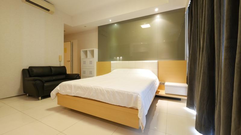 Prop-GPT: Apartment: D02 Anson Lumiere