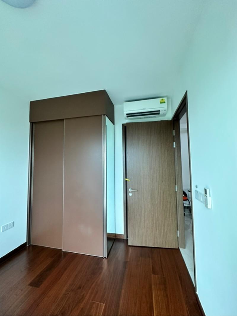 Normanton Park Condominium For Sale, $1,600,000, 2 Bed 1 Bath 667 sqft $2,399.00 psf