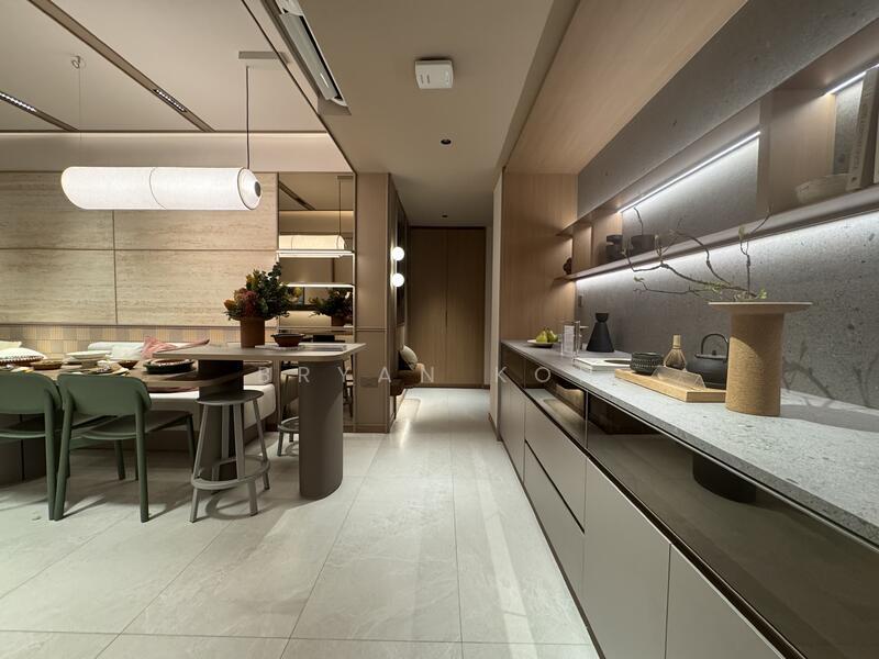 Prop-GPT: Condominium: D10 Holland Skye at Holland