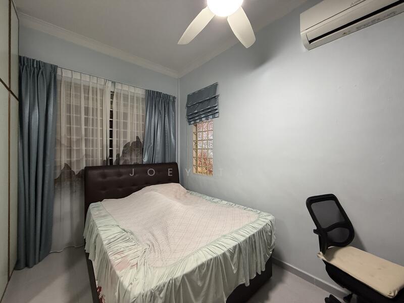 Jalan Lengkok Sembawang