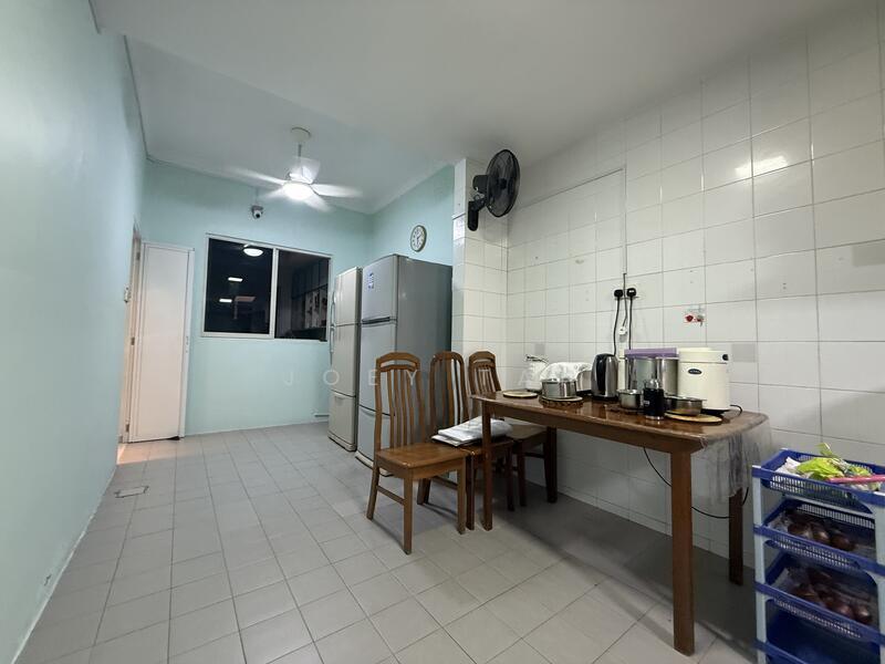 Jalan Lengkok Sembawang