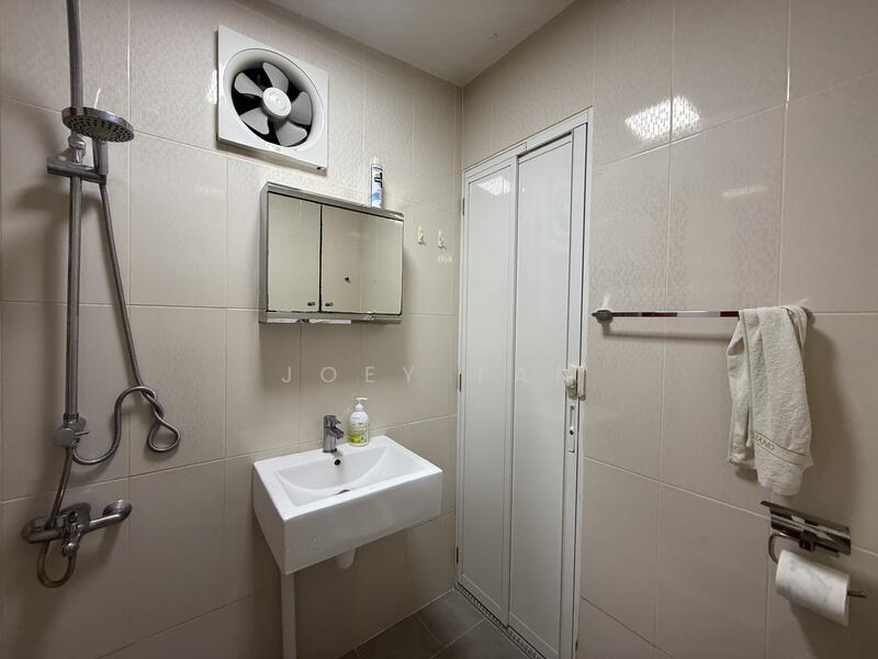 Jalan Lengkok Sembawang