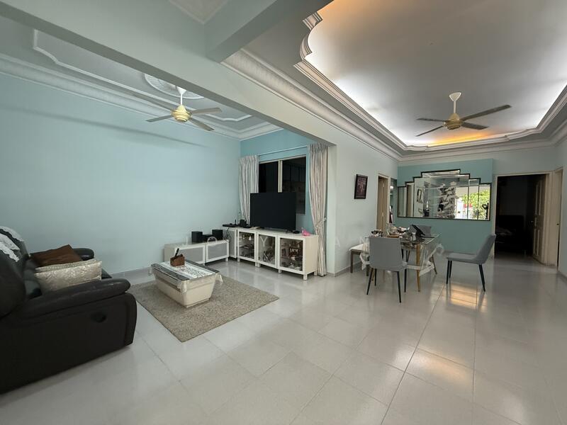 Jalan Lengkok Sembawang