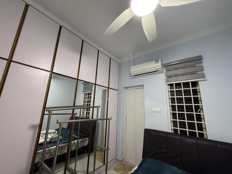 Jalan Lengkok Sembawang