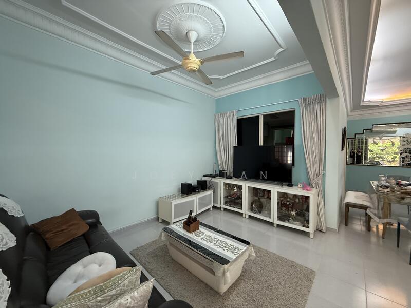 Jalan Lengkok Sembawang