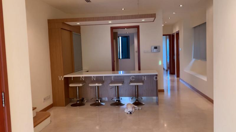 The Berth by the Cove