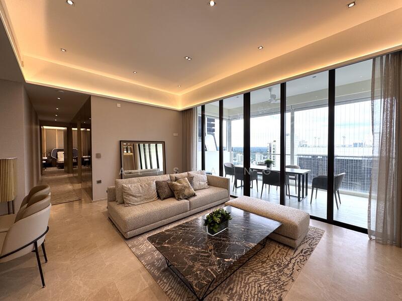 Prop-GPT: Condominium: D09 Cairnhill Klimt Cairnhill