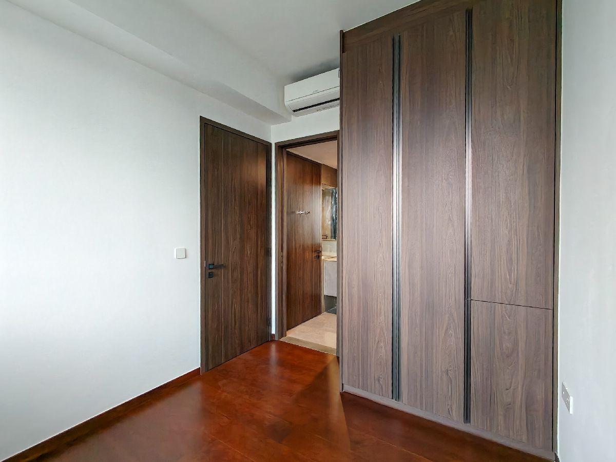 Midtown Modern Condominium For Sale, $1,450,000, 1 Bed 1 Bath 474 sqft $3,059.00 psf