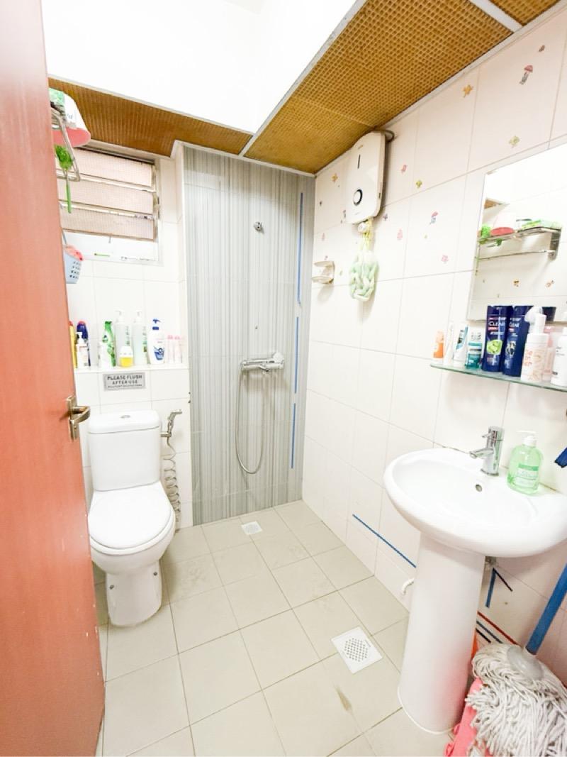 55 Teban Gardens Road HDB Apartment For Sale, $500,000, 2 Bed 2 Bath 721 sqft $693.00 psf