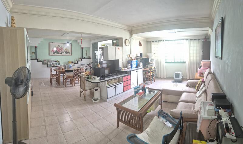 Prop-GPT: HDB Flat: D19 Serangoon 524 Serangoon North Avenue 4