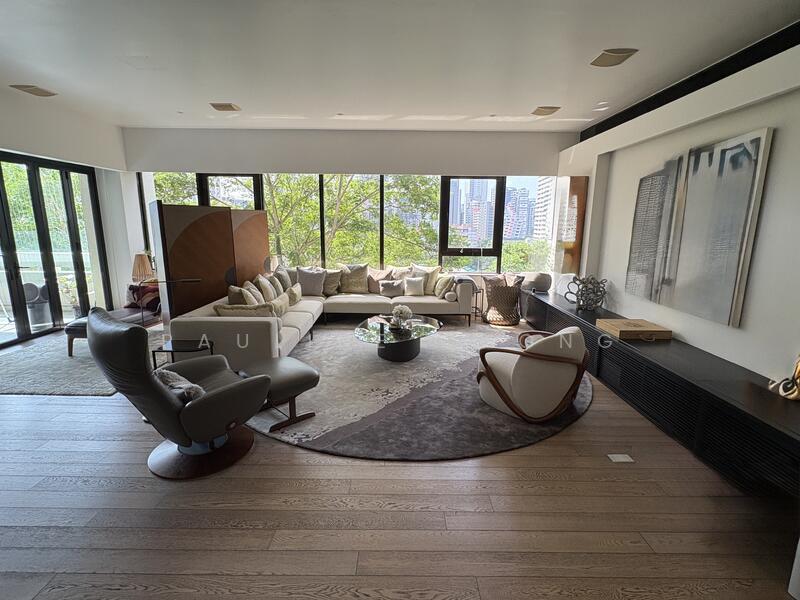 Prop-GPT: Condominium: D09 Cairnhill The Claymore