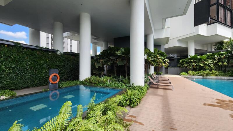 Undervalued D23 5min Hillview MRT $17xx psf 2bed + 1Study + 2bath Condo (Hillv2 Mall)