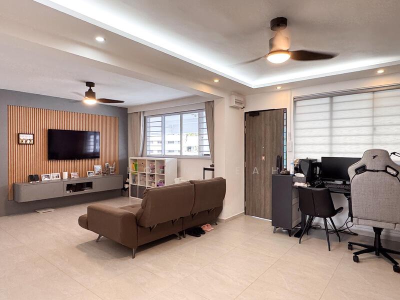 Prop-GPT: HDB Flat: D22 Boon Lay 909 Jurong West Street 91