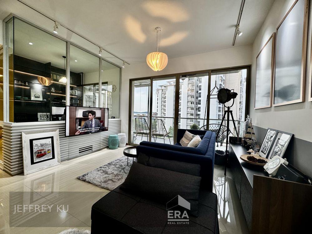 Superb Value! Sea View! Mins to Beach. No West Sun. Move-in Rd