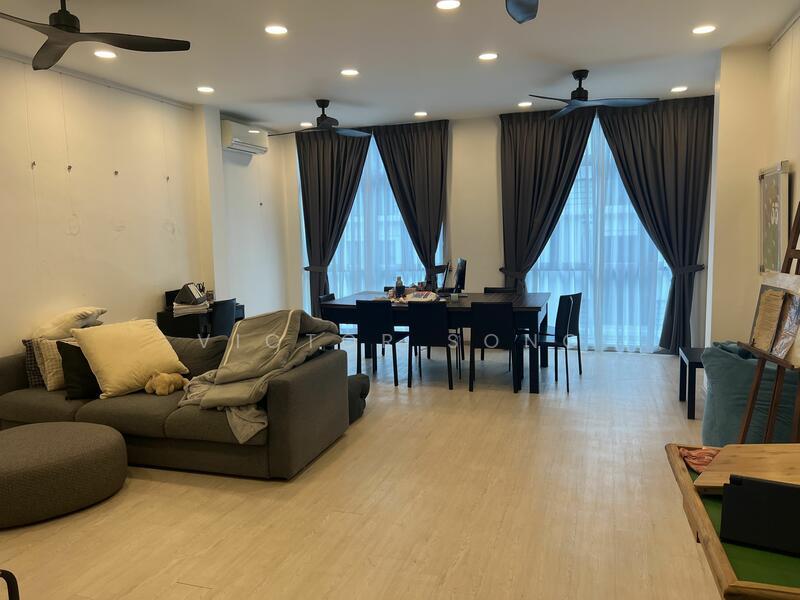 Prop-GPT: Terrace: D02  Freehold Landed in Tiong Bahru for Sale!