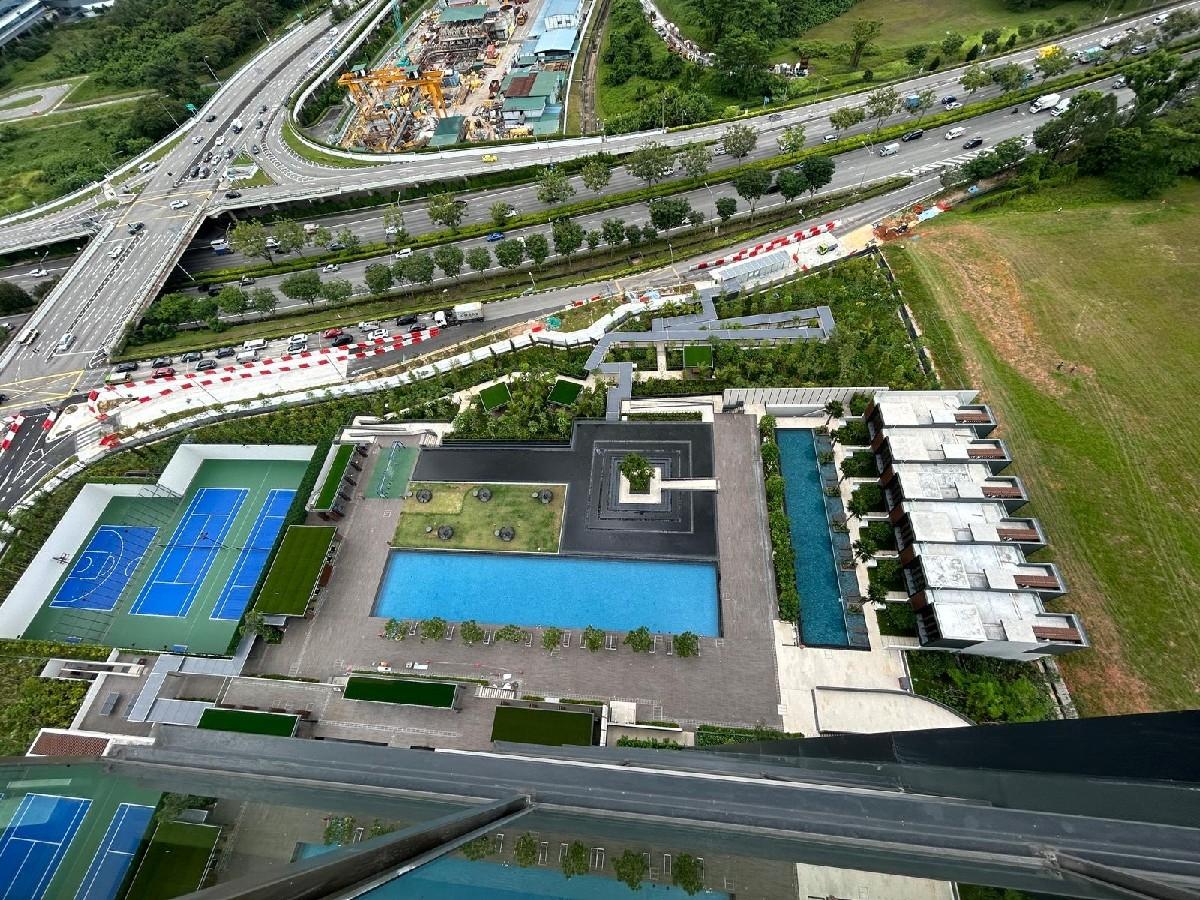 Normanton Park Condominium For Sale, $1,700,000, 2 Bed 2 Bath 775 sqft $2,194.00 psf