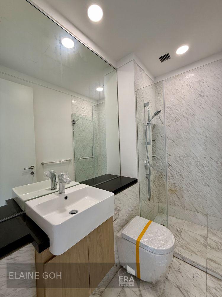 Freehold 3 Room Penthouse Triplex Balcony & Roof 1 Km River Valley Pri