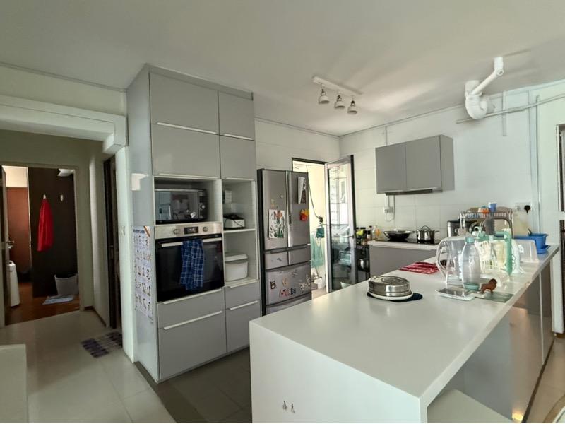 Pinnacle @ Duxton HDB Apartment For Sale, $1,300,000, 3 Bed 3 Bath 1,022 sqft $1,272.00 psf
