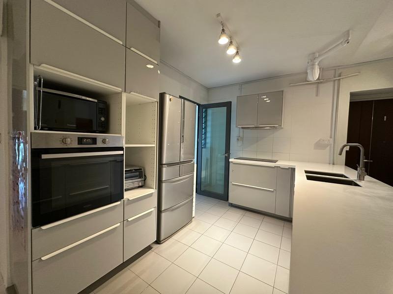 Pinnacle @ Duxton HDB Apartment For Sale, $1,300,000, 3 Bed 3 Bath 1,022 sqft $1,272.00 psf