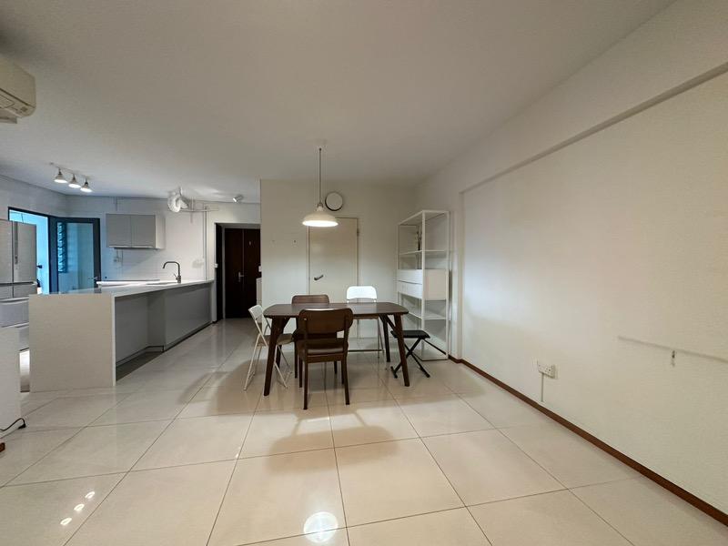 Pinnacle @ Duxton HDB Apartment For Sale, $1,300,000, 3 Bed 3 Bath 1,022 sqft $1,272.00 psf